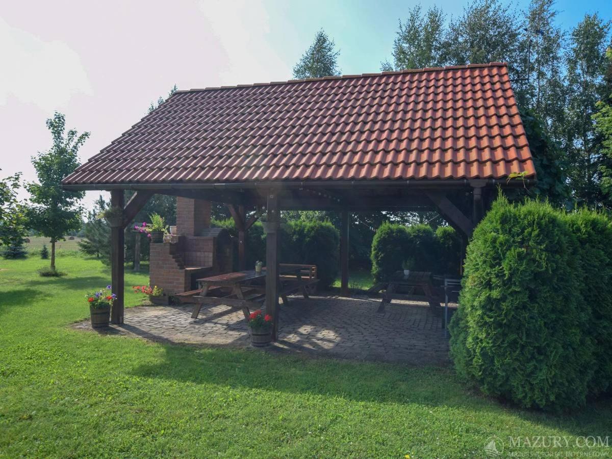 Mietkie Pole Villa Bagian luar foto