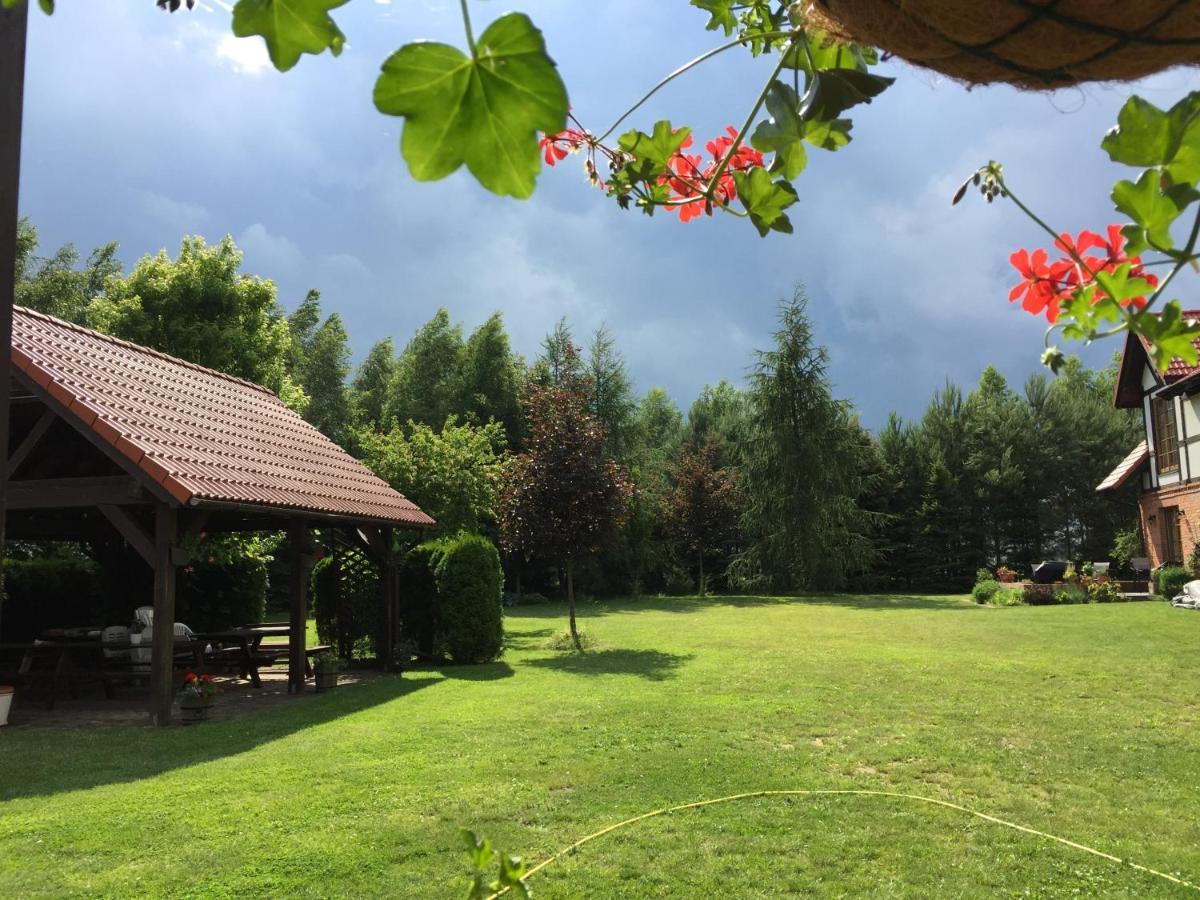 Mietkie Pole Villa Bagian luar foto